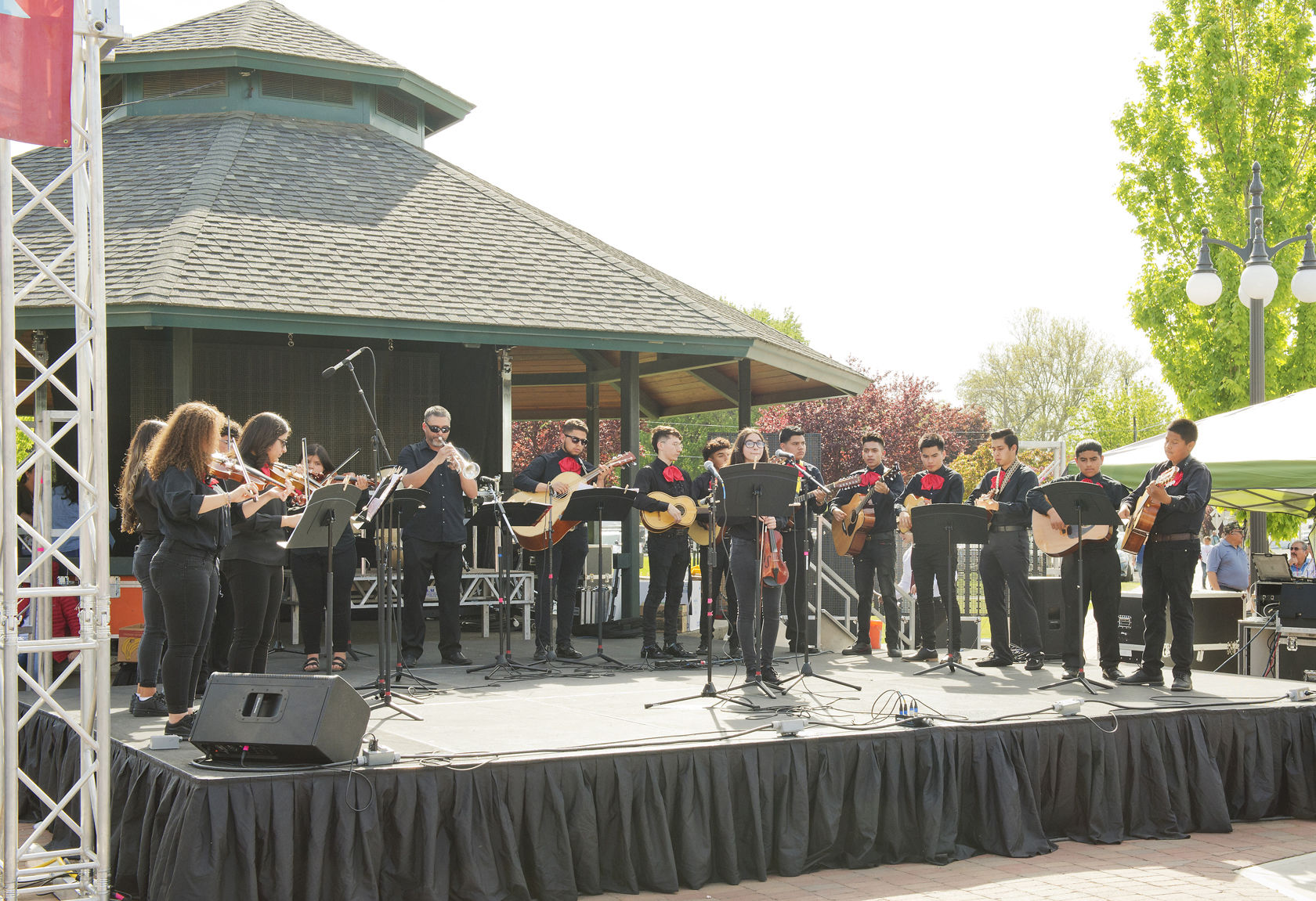 05_08_Cinco de Mayo_SHS Mariachi.jpg